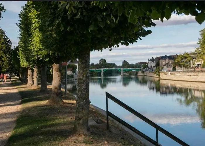 Studio Bord De Marne